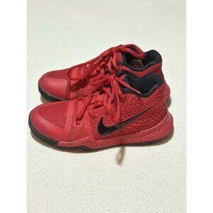 Nike Kyrie 3 GS Three Point Contest Candy Apple Red 869985-600 Size 13C GUC